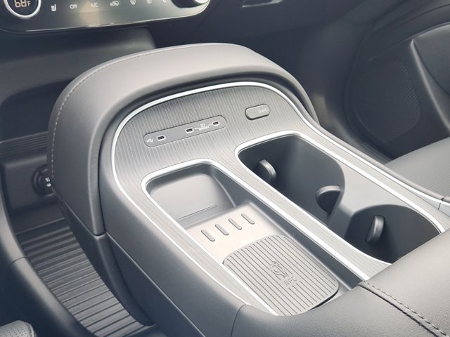 Used 2026 Hyundai Palisade Calligraphy image 19