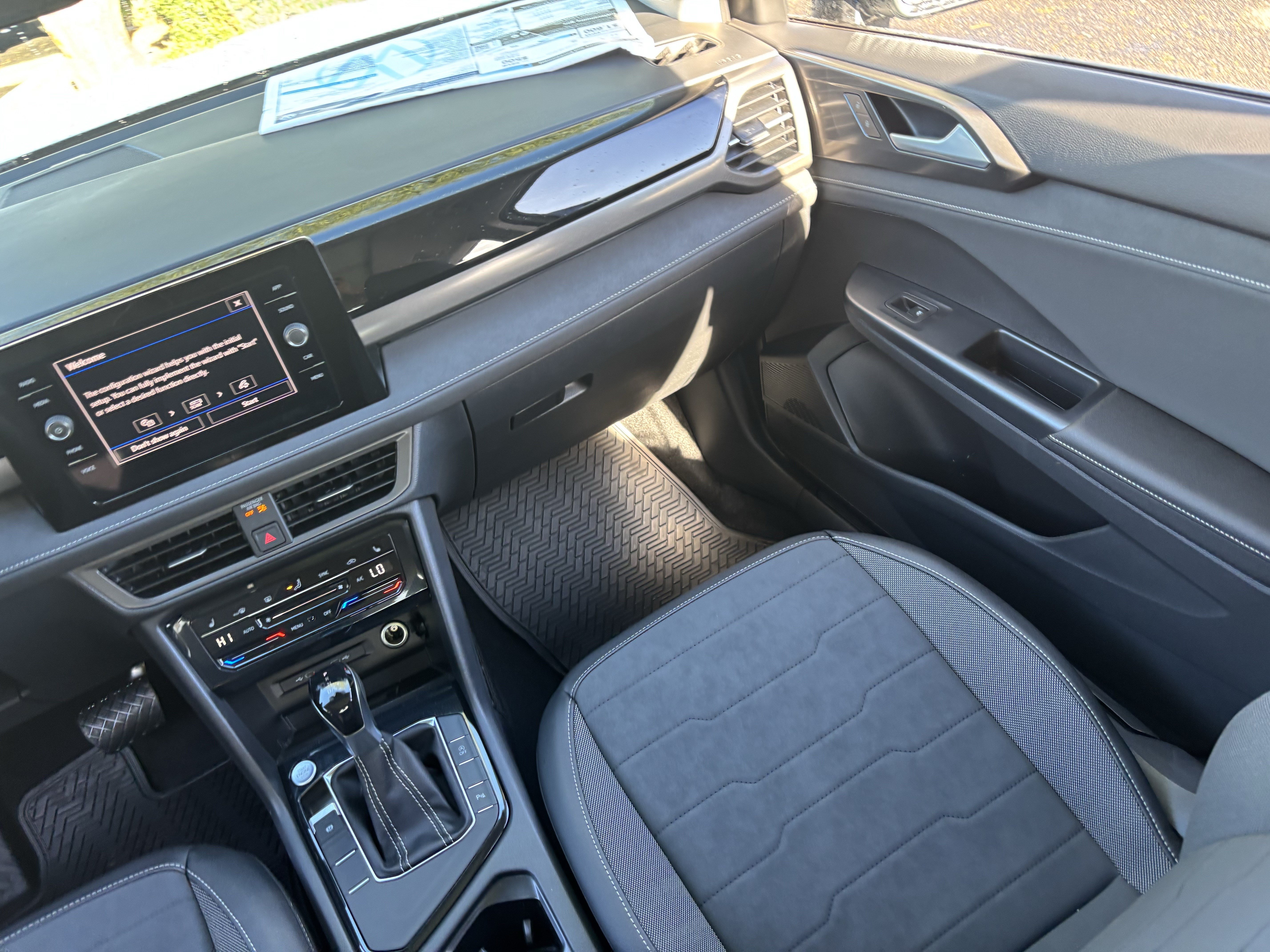 New 2026 Volkswagen Taos SE FWD image 13