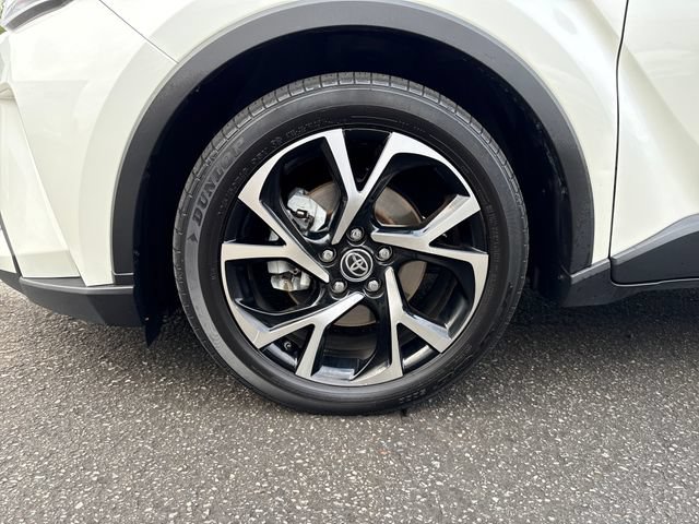 Used 2021 Toyota C-HR XLE FWD image 26