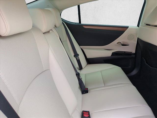 Used 2025 Lexus ES 300h w/ Premium Package FWD image 20