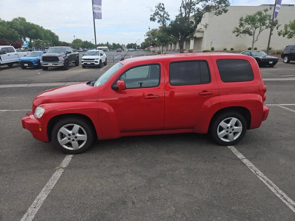 Used 2010 Chevrolet HHR LT FWD image 4