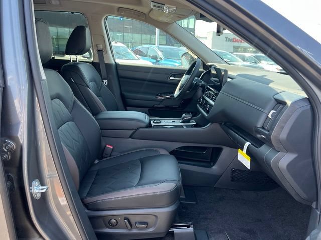 New 2026 Nissan Pathfinder Platinum w/ Cargo Package AWD/4WD image 15