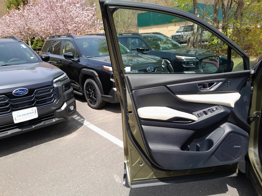 New 2026 Subaru Ascent Limited AWD/4WD image 5