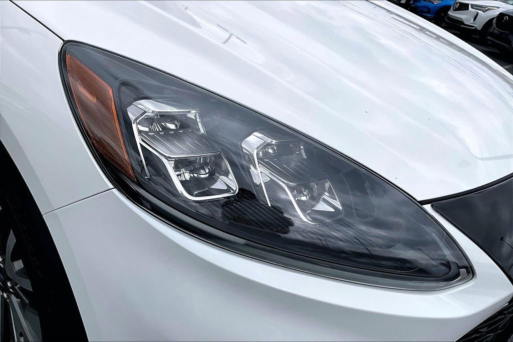 Used 2020 Ford Escape Titanium w/ Titanium Premium Package 2.0 image 29