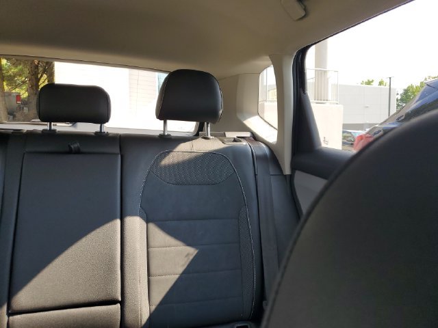 Certified 2024 Volkswagen Taos SE FWD image 12
