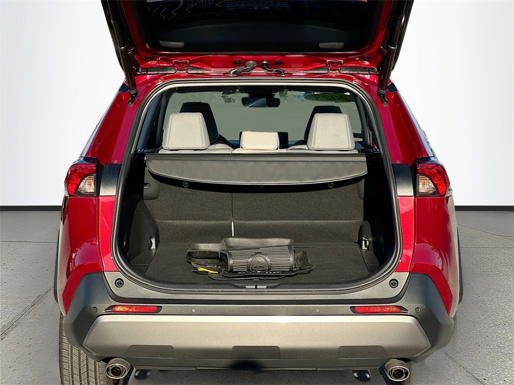 Used 2023 Toyota RAV4 Limited image 24