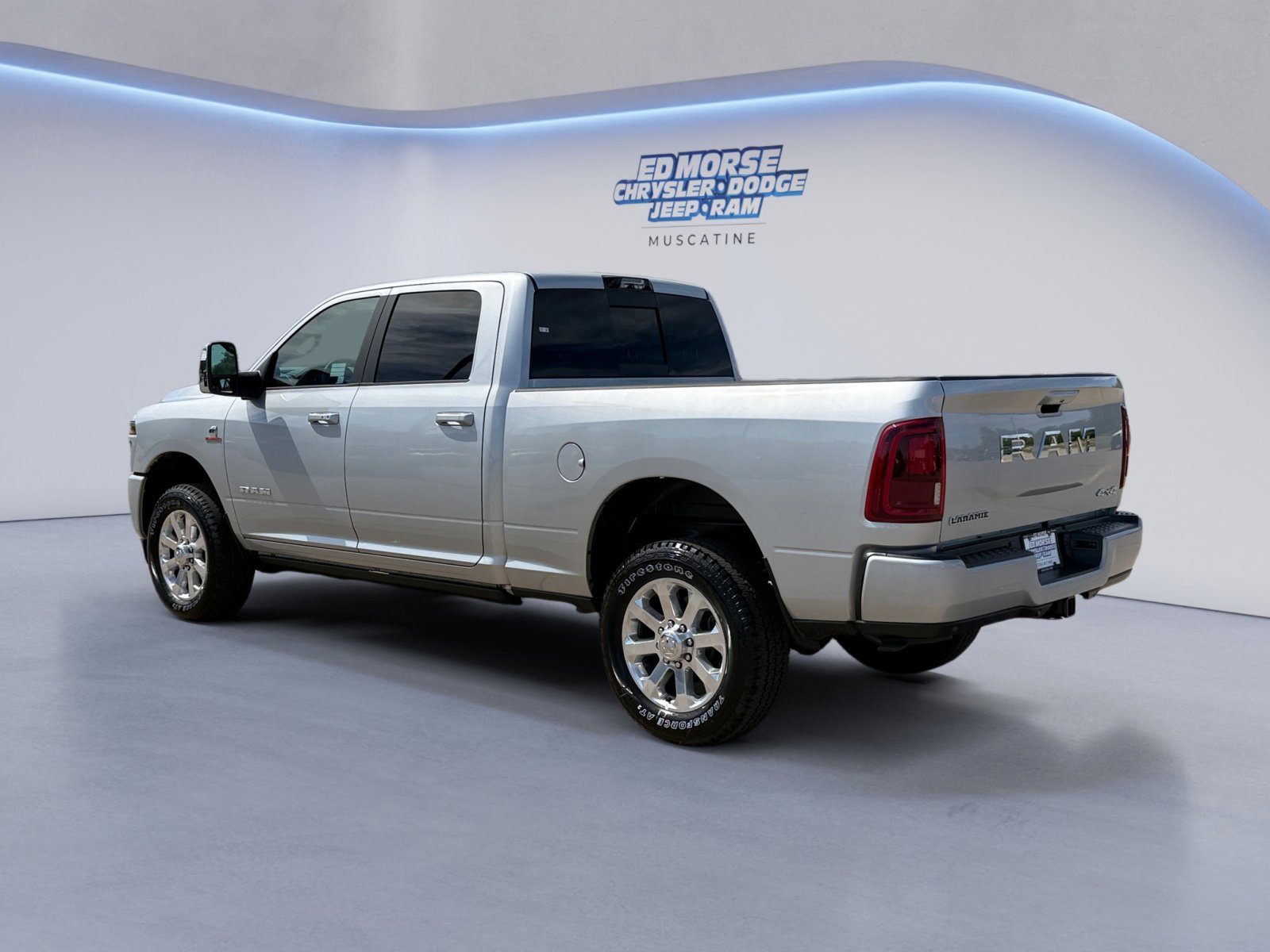 New 2026 RAM 2500 Laramie AWD/4WD image 3