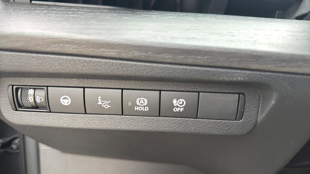 Certified 2023 Nissan Ariya AWD image 19