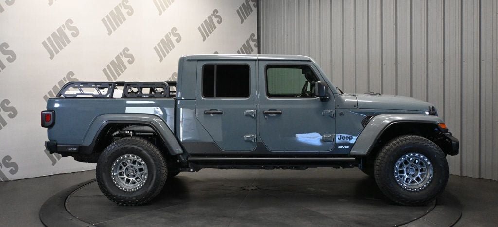 Used 2024 Jeep Gladiator Sport AWD/4WD image 4