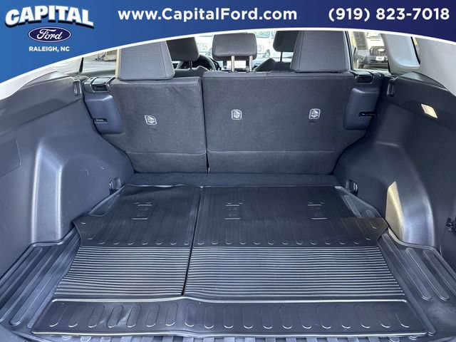 Used 2025 Toyota RAV4 LE AWD/4WD image 16