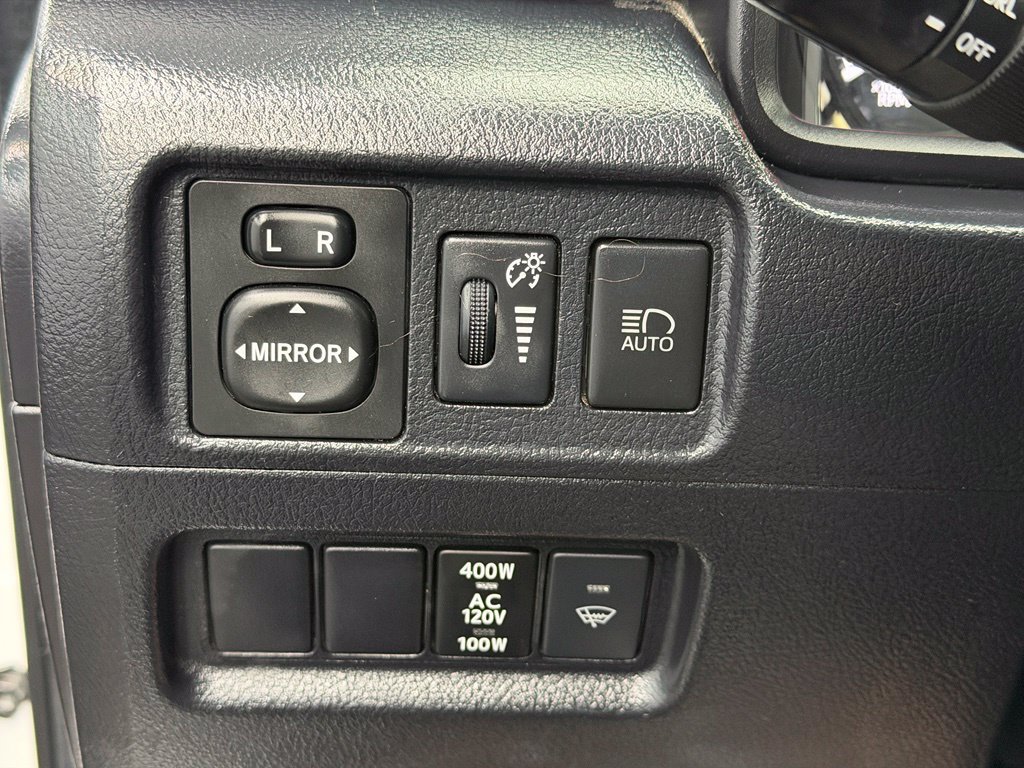 Used 2024 Toyota 4Runner SR5 AWD/4WD image 30