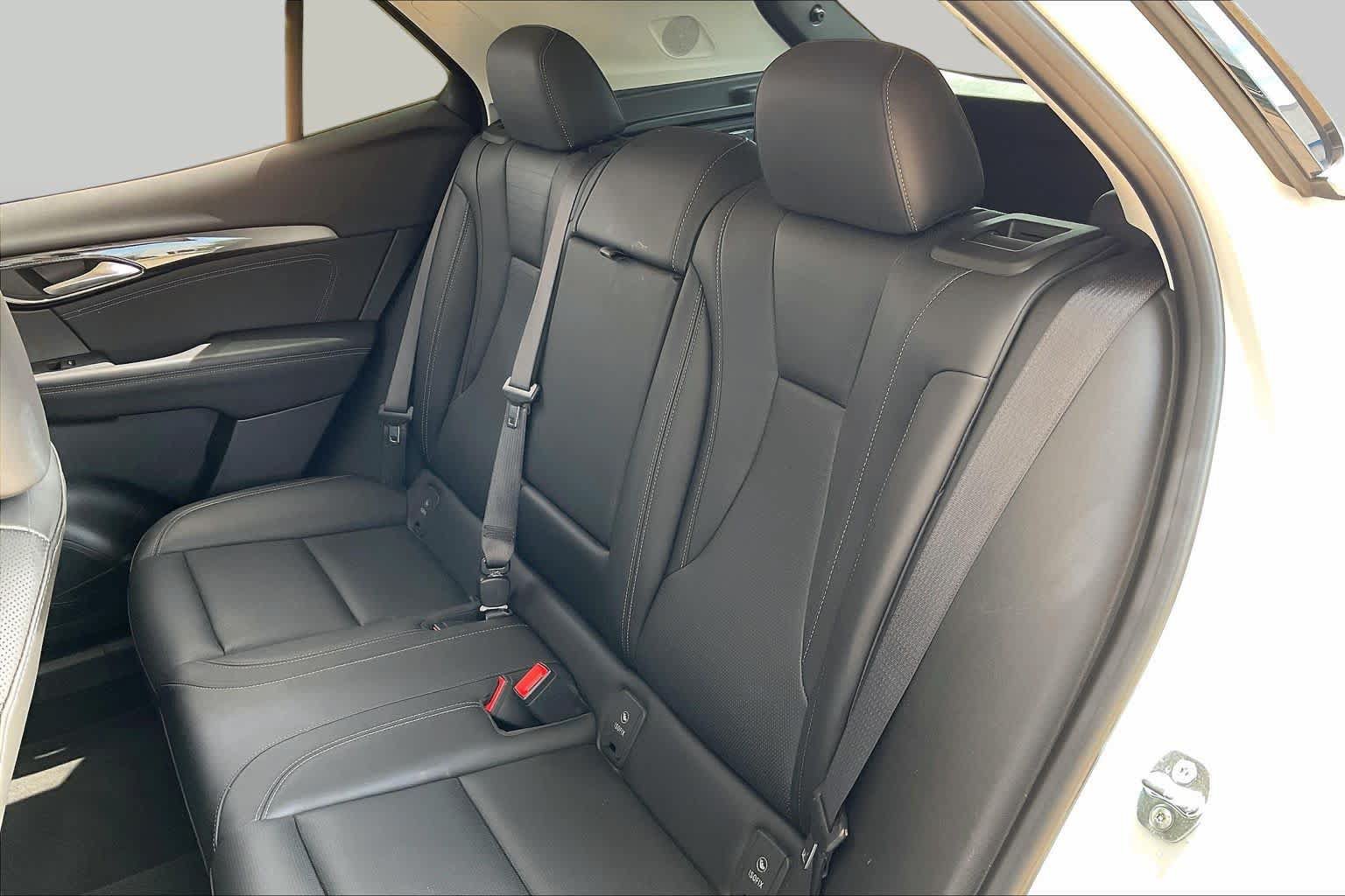 Used 2024 Buick Envision Preferred AWD/4WD image 20