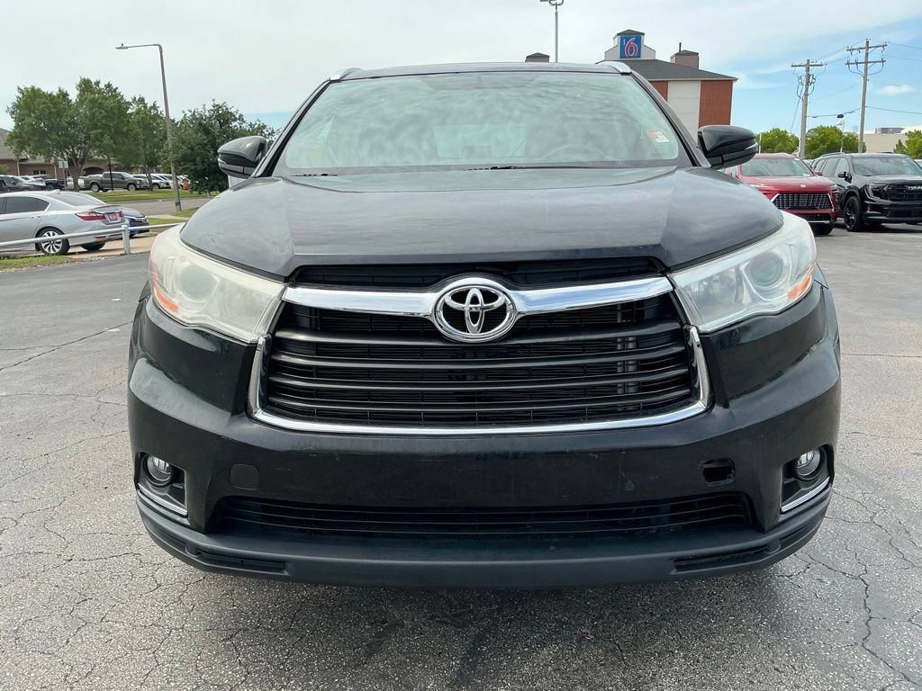 Used 2014 Toyota Highlander XLE AWD/4WD image 3