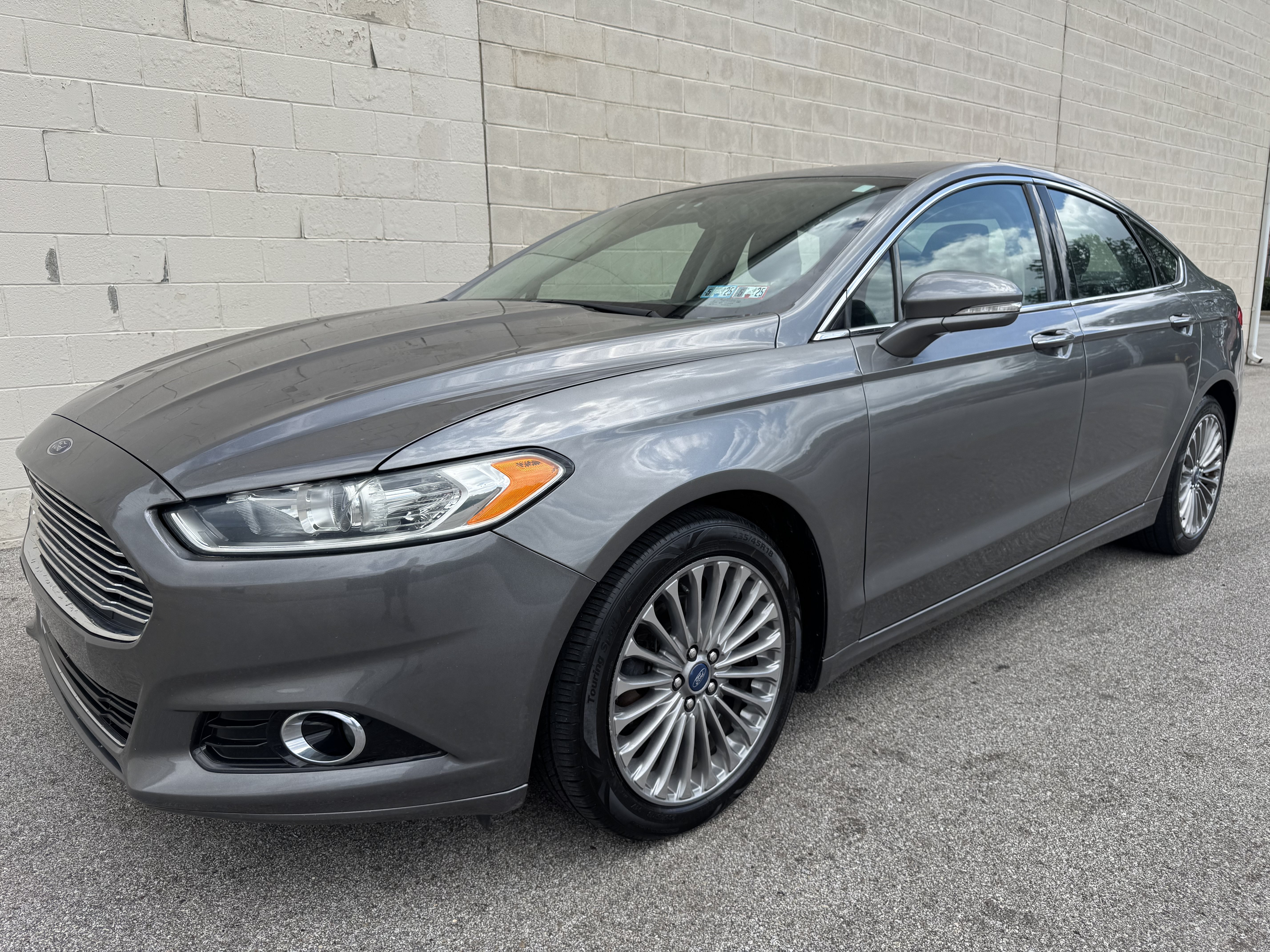 Used 2013 Ford Fusion Titanium FWD image 1