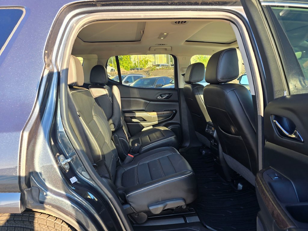 Used 2020 GMC Acadia Denali w/ Denali Ultimate Package AWD/4WD image 13