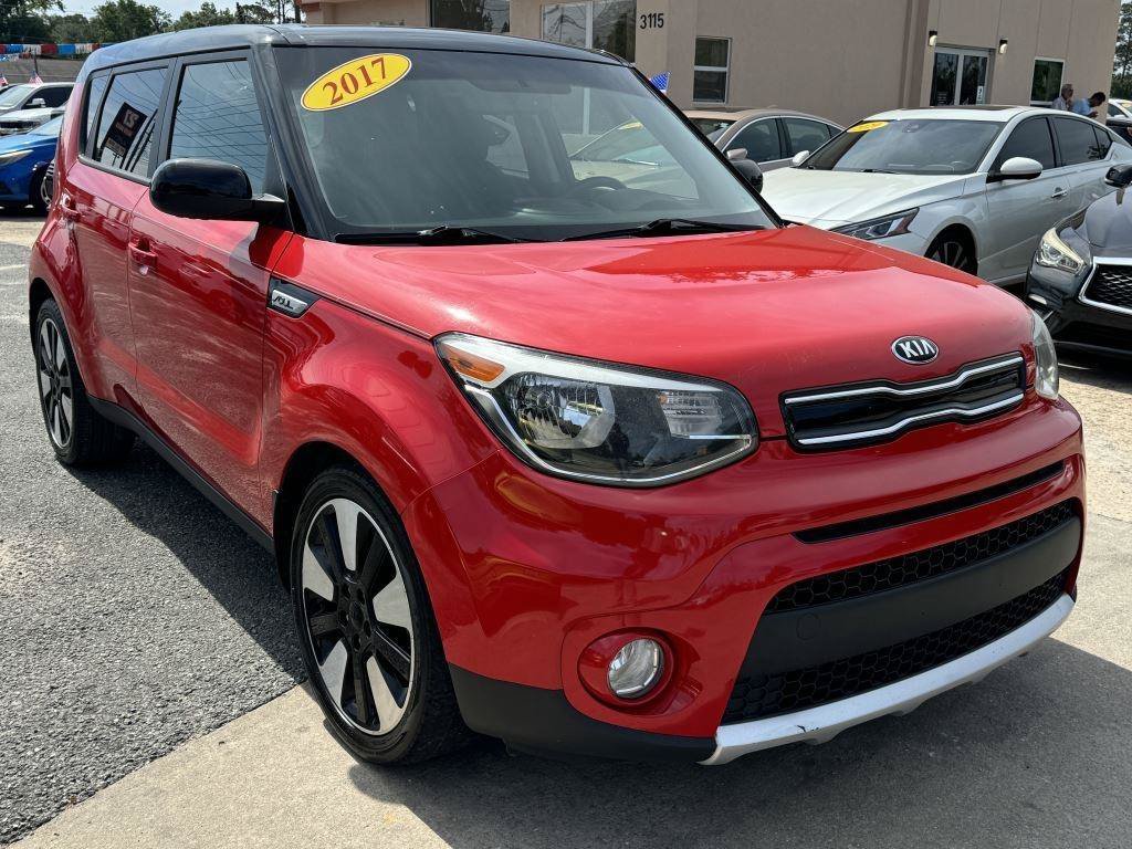 Used 2017 Kia Soul + w/ Designer's Package FWD image 3
