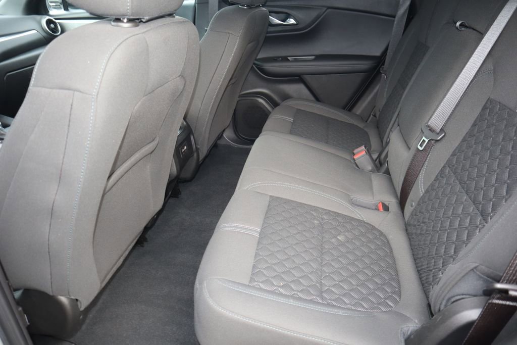 Used 2022 Chevrolet Blazer LT FWD image 17