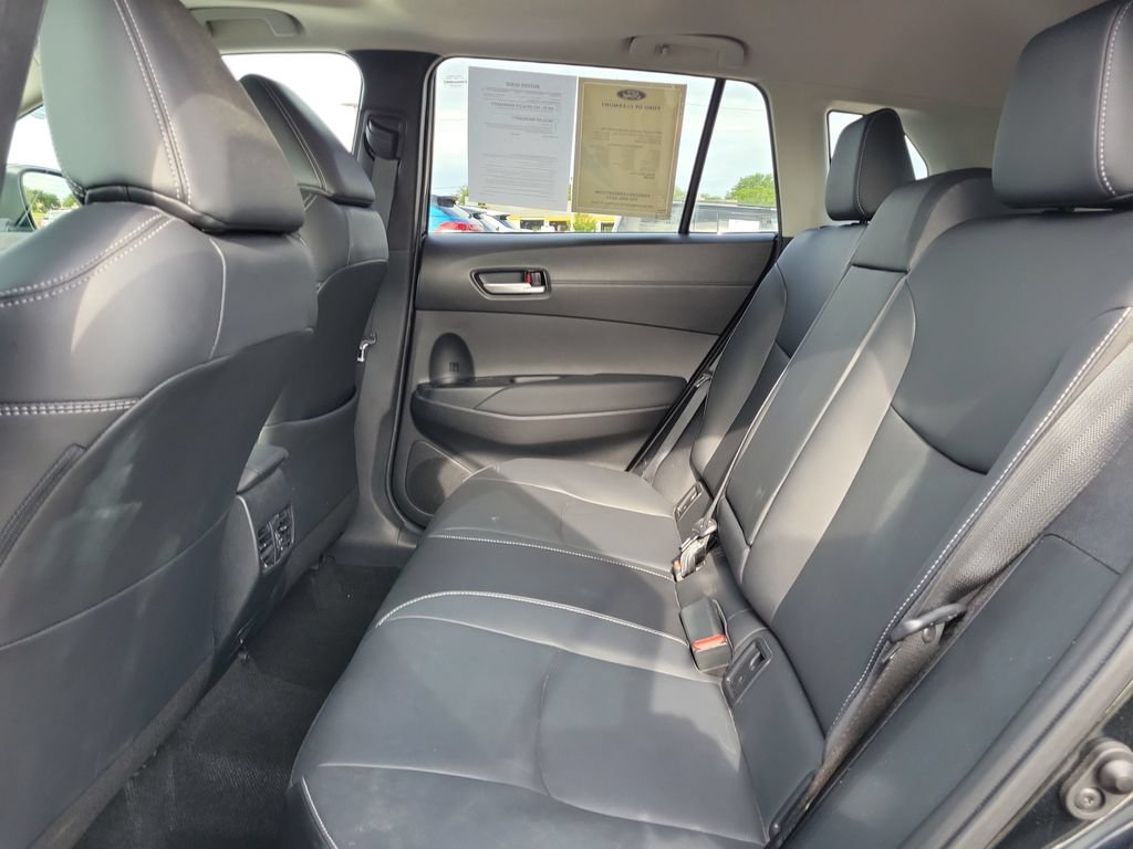 Used 2023 Toyota Corolla Cross XLE w/ Convenience Package FWD image 8