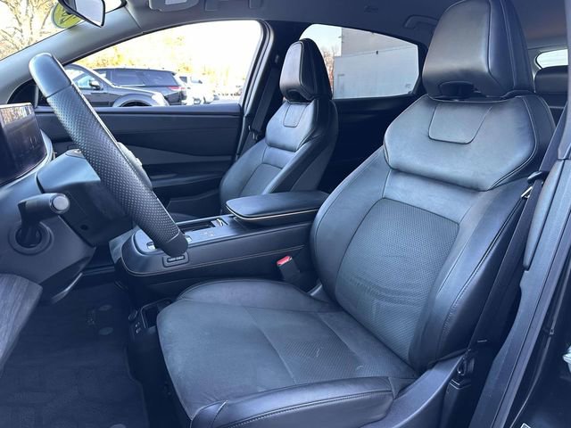 Used 2023 Nissan Ariya AWD image 14