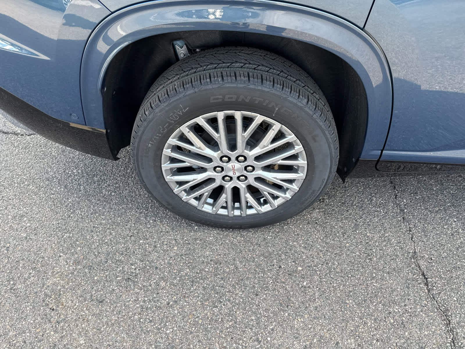 New 2026 GMC Acadia Denali w/ Super Cruise Package image 9