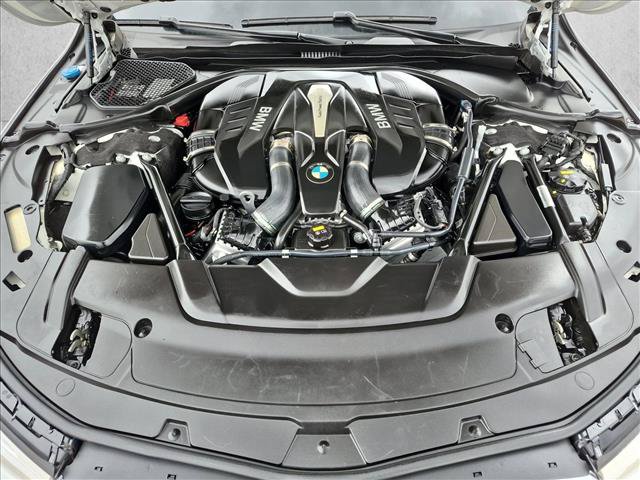 Used 2018 BMW 750i xDrive AWD/4WD image 24