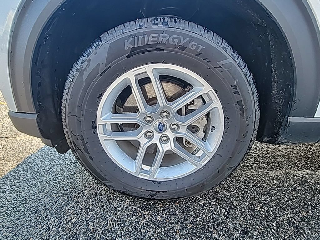 Certified 2025 Ford Explorer Active AWD/4WD image 23