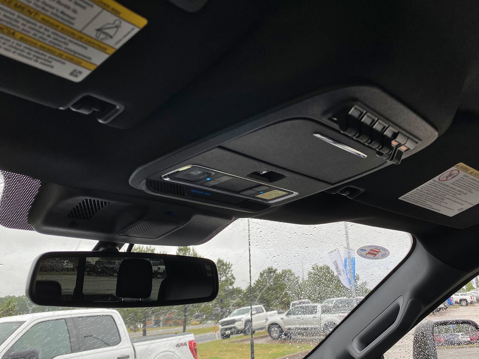 Used 2025 Ford F250 Platinum w/ FX4 Off-Road Package image 23