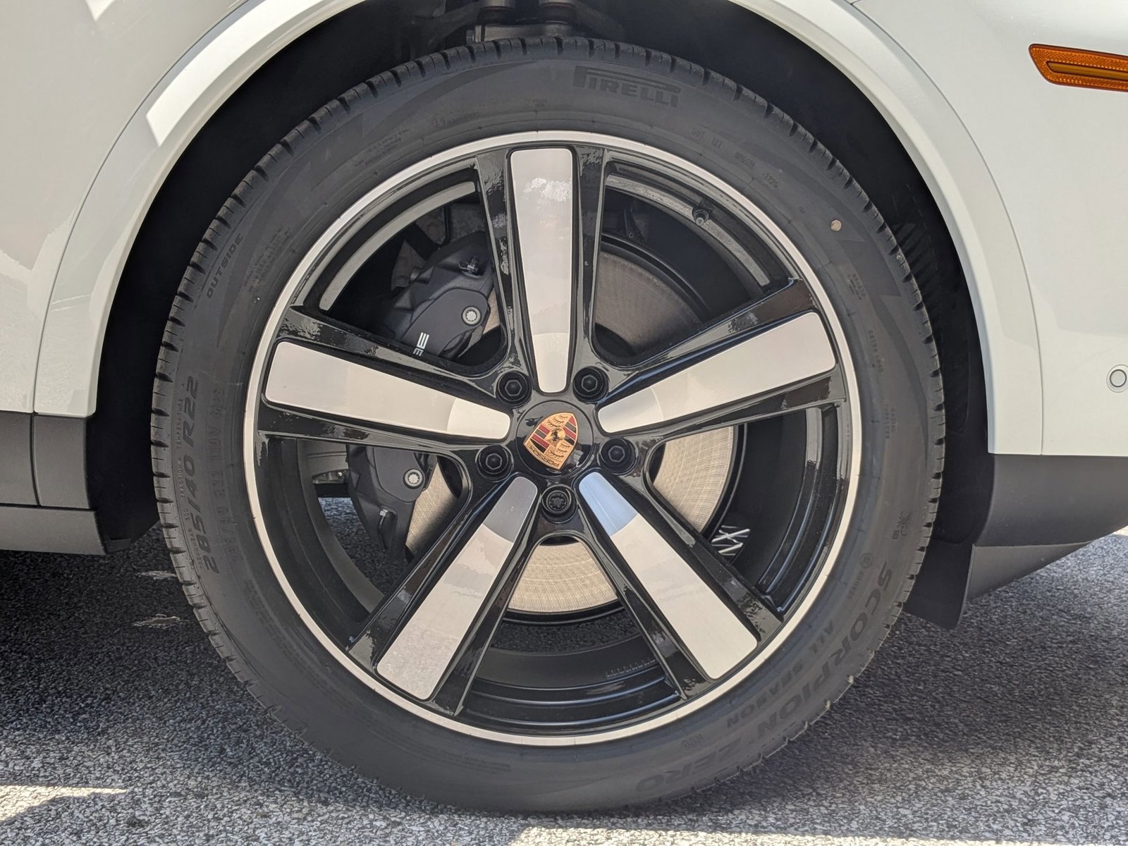 New 2026 Porsche Cayenne Coupe AWD/4WD image 30