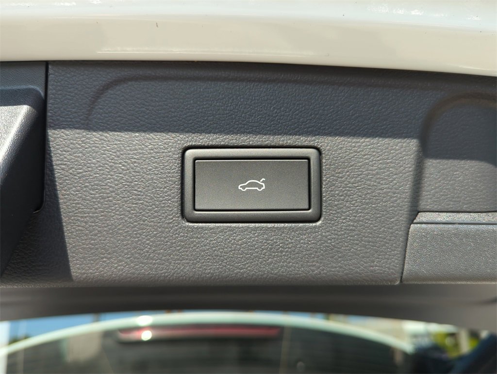 New 2026 Volkswagen Atlas SE image 17