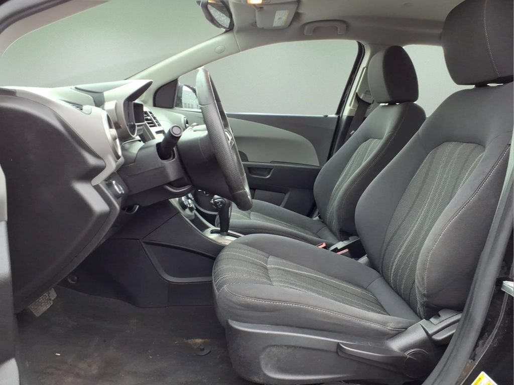 Used 2016 Chevrolet Sonic LT FWD image 2