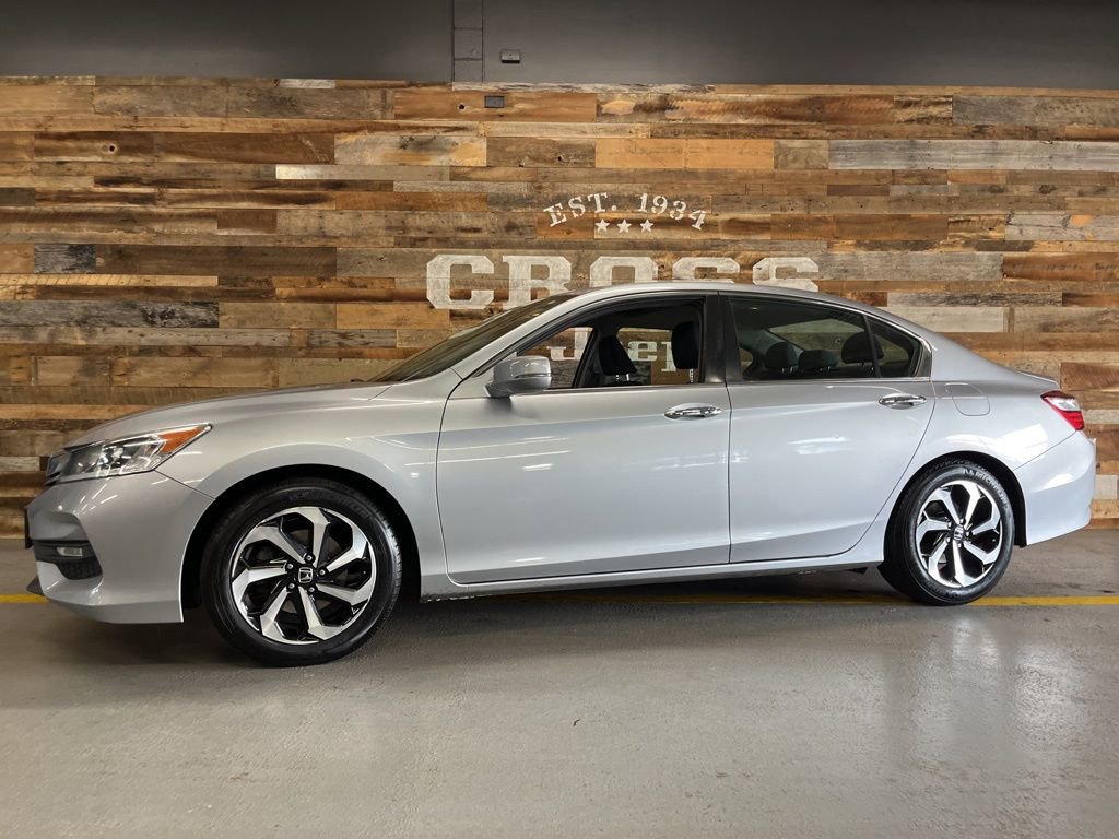Used 2016 Honda Accord EX image 15