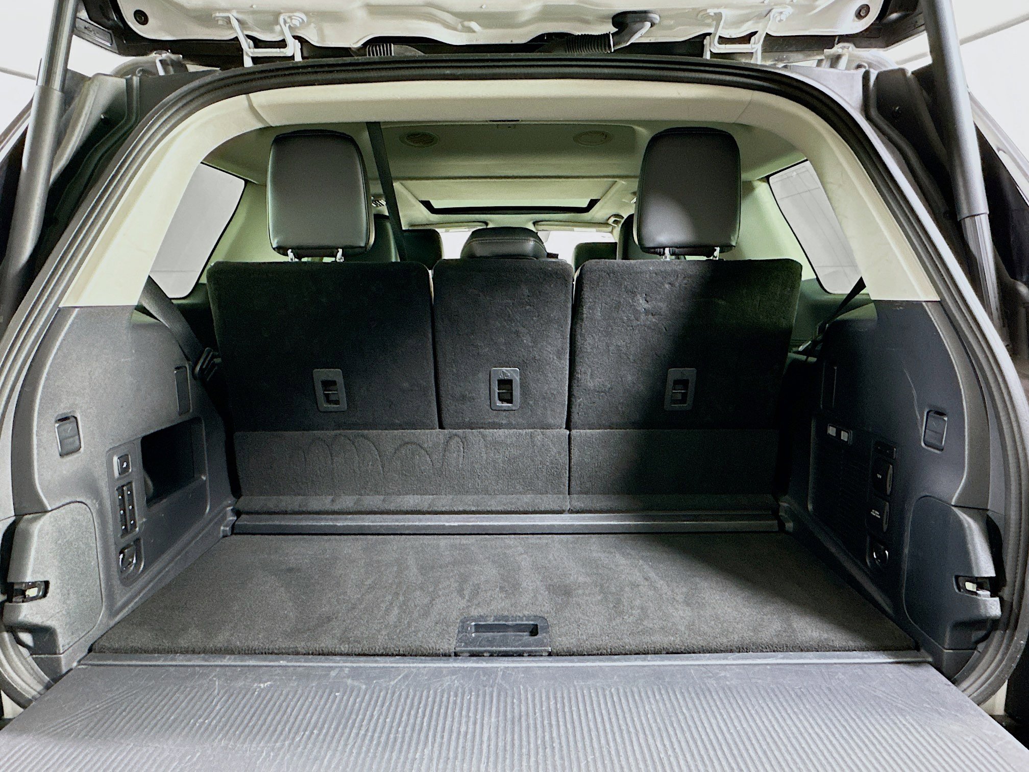 Used 2025 Ford Expedition Platinum image 31