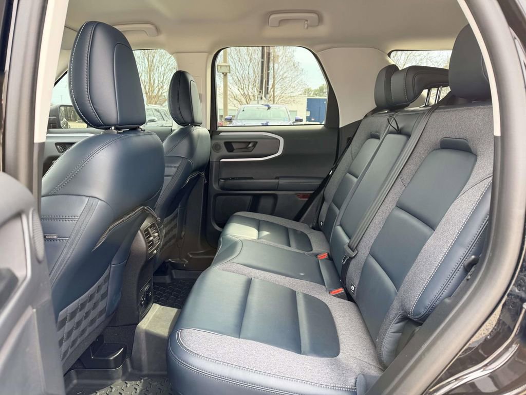 Used 2023 Ford Bronco Sport Outer Banks w/ Tech Package image 16