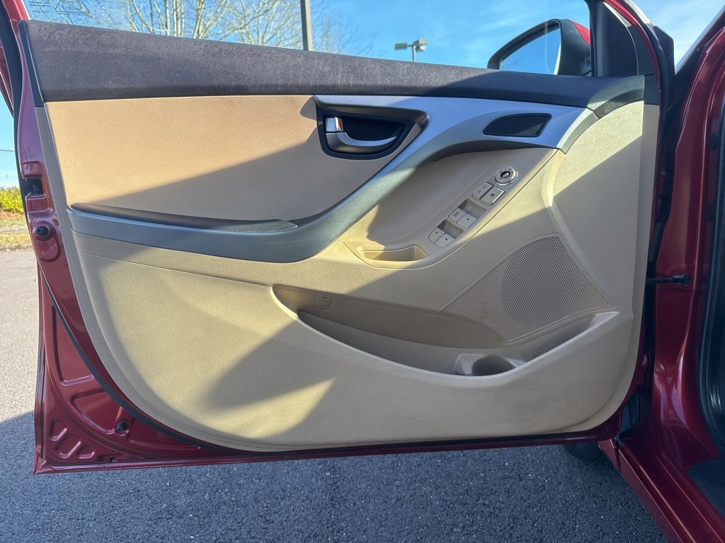 Used 2013 Hyundai Elantra GLS image 11