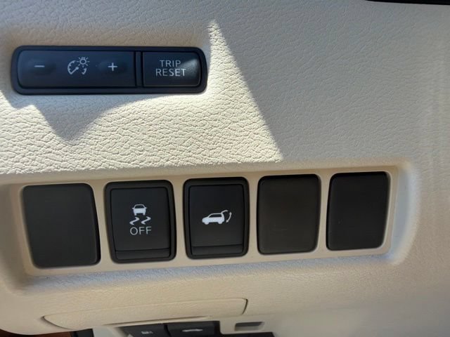 Used 2016 Nissan Murano SL w/ SL Technology Package FWD image 11