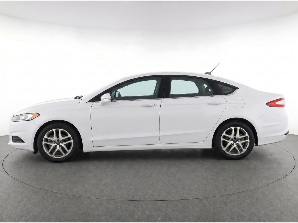 Used 2015 Ford Fusion SE FWD image 7
