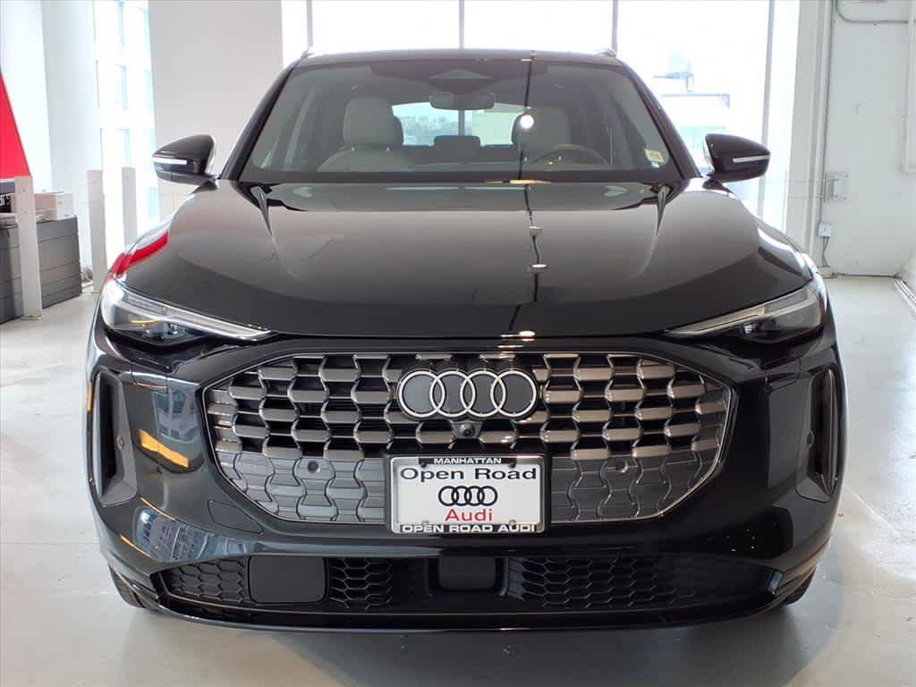 Used 2025 Audi Q5 Premium w/ Premium Plus AWD/4WD image 2