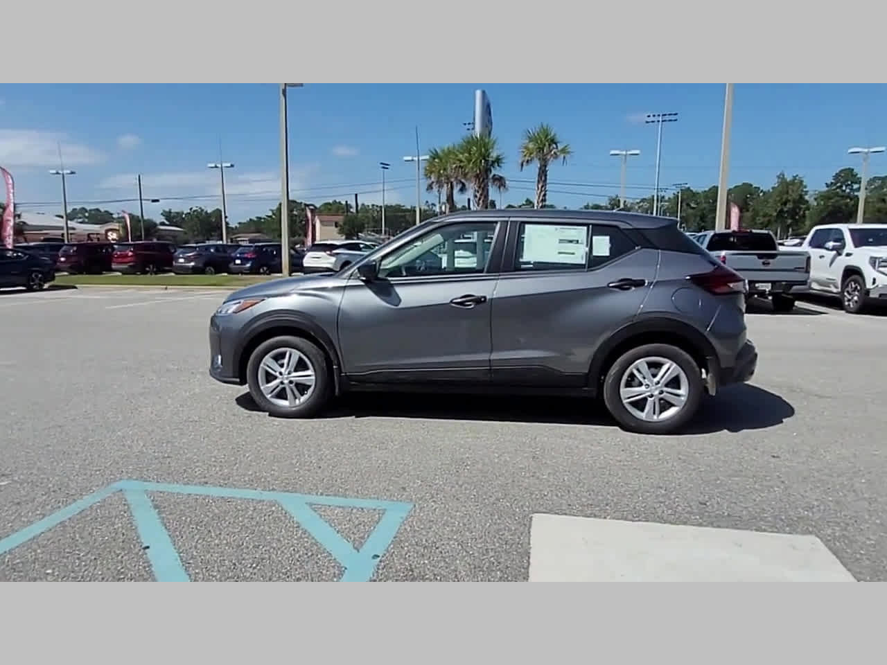 New 2025 Nissan Kicks Play S image 22