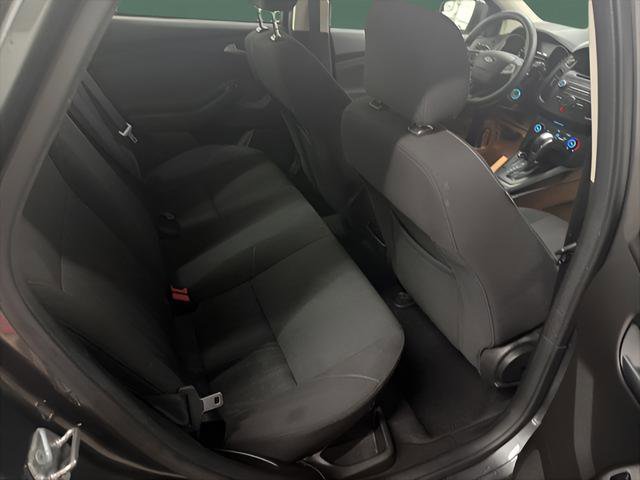 Used 2016 Ford Focus SE FWD image 14