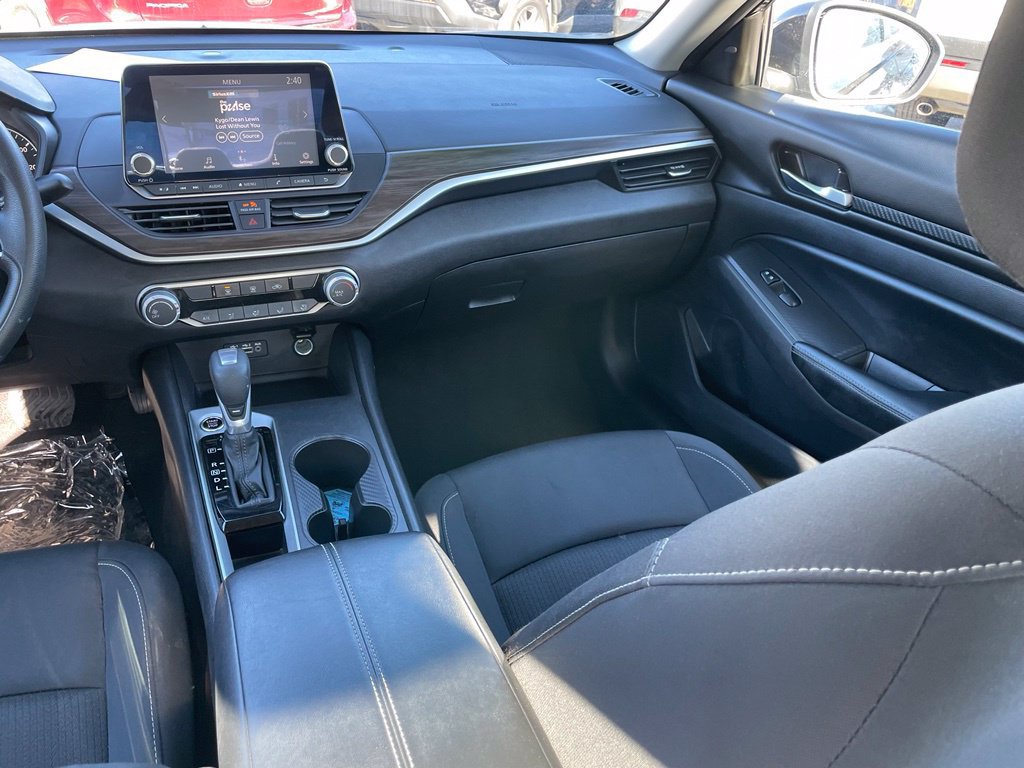 Certified 2024 Nissan Altima 2.5 SV FWD image 9