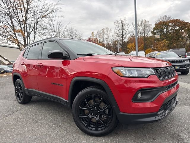 Used 2023 Jeep Compass Altitude image 1