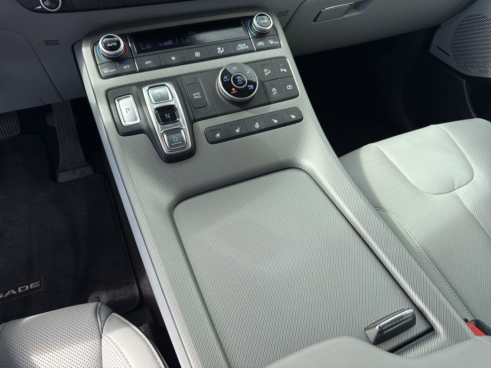 Used 2024 Hyundai Palisade SEL w/ Premium Package AWD/4WD image 29