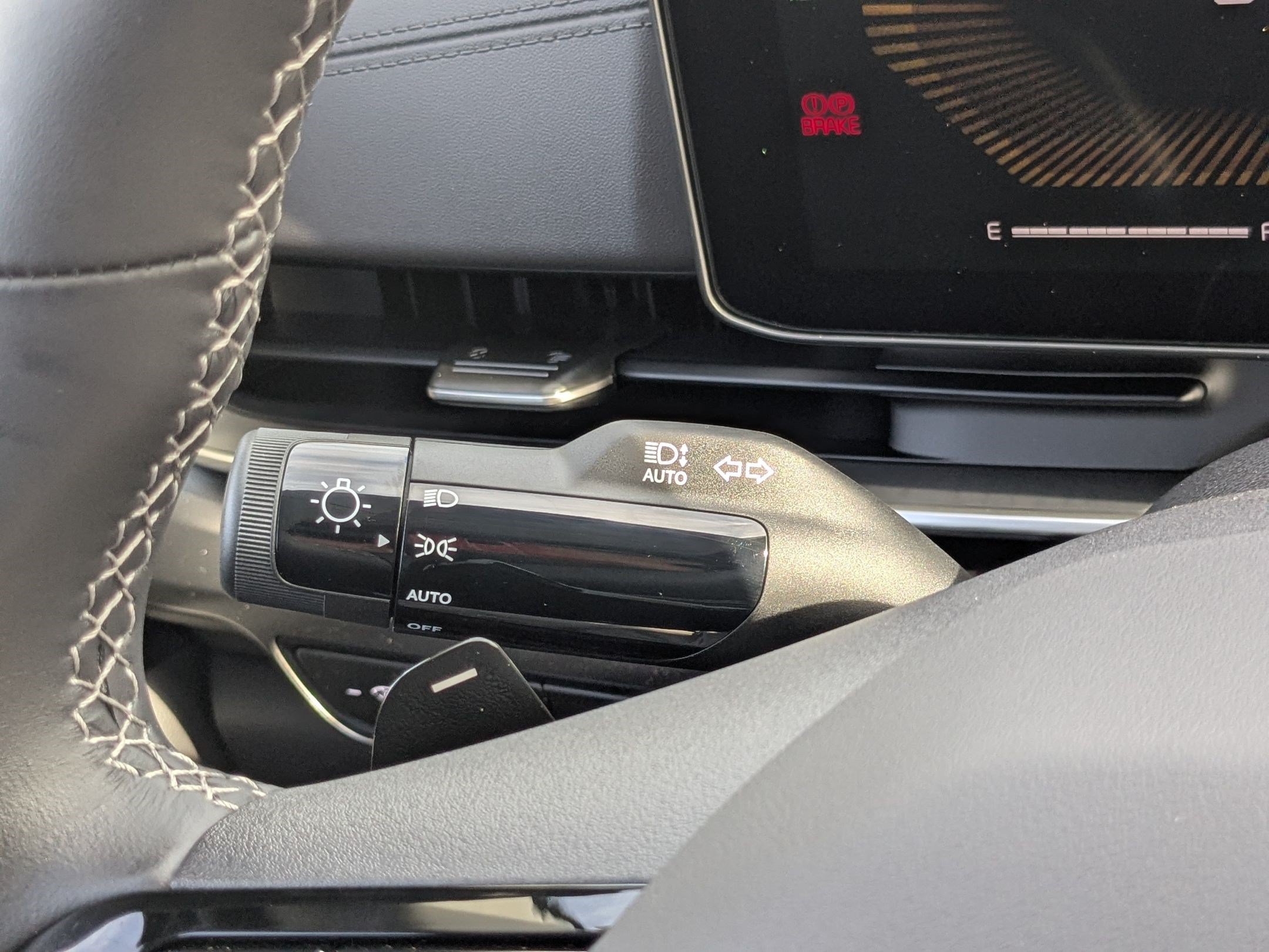 New 2027 Kia Carnival EX w/ Dark Edition Package FWD image 11