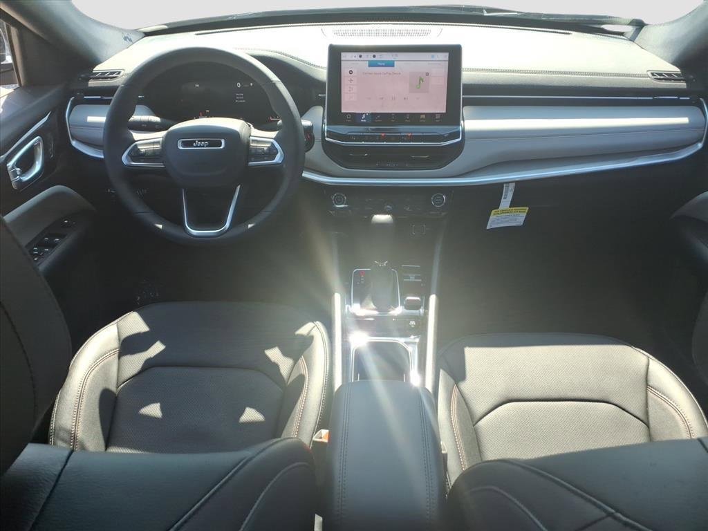 Used 2024 Jeep Compass Limited w/ Elite Group image 11