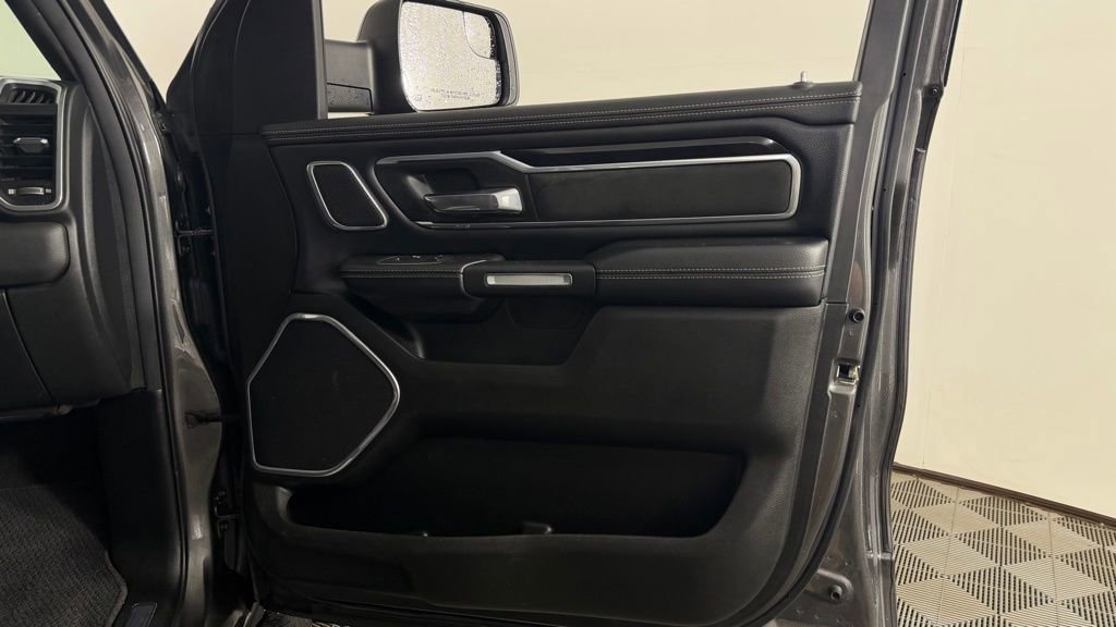 Used 2022 RAM 1500 Laramie w/ Night Edition AWD/4WD image 32