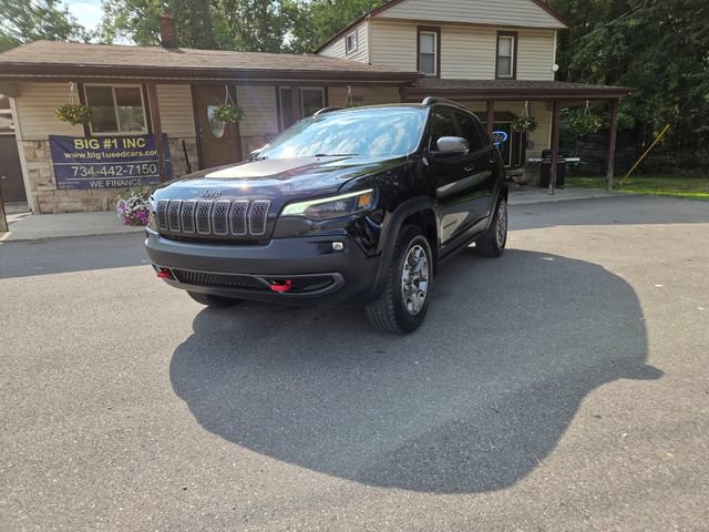 Used 2020 Jeep Cherokee Trailhawk w/ Cold Weather Group AWD/4WD image 1