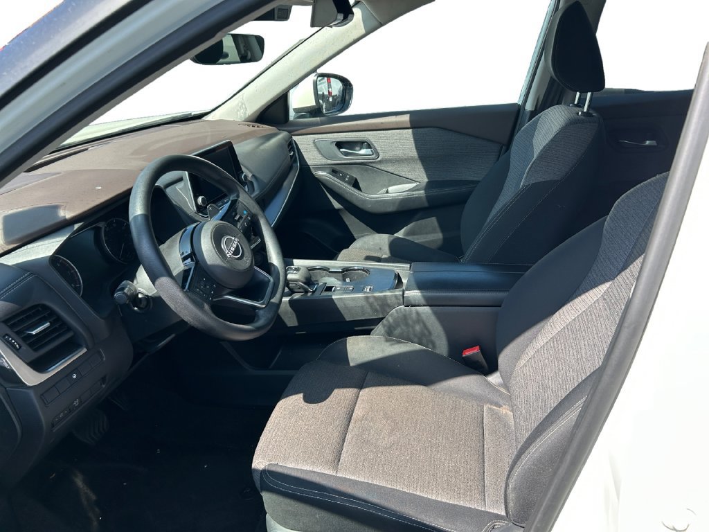 Used 2023 Nissan Rogue SV FWD image 15