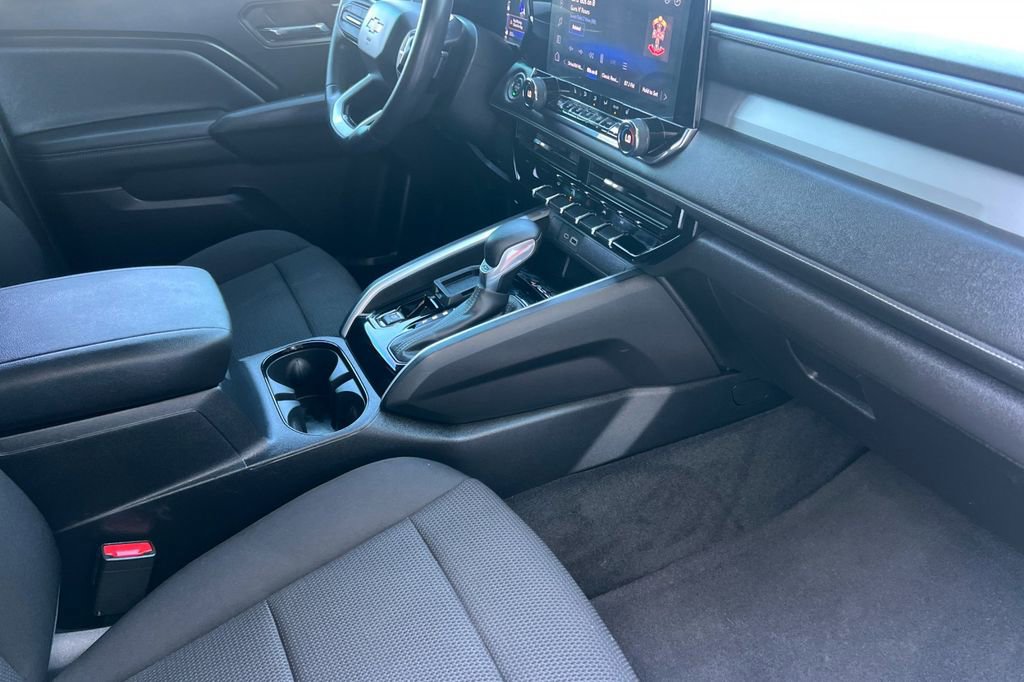 Used 2023 Chevrolet Colorado LT w/ LT Convenience Package II image 19