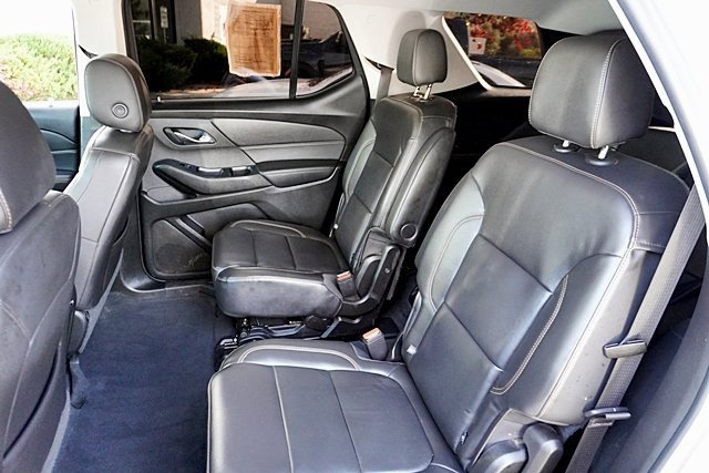 Used 2021 Chevrolet Traverse LT image 15