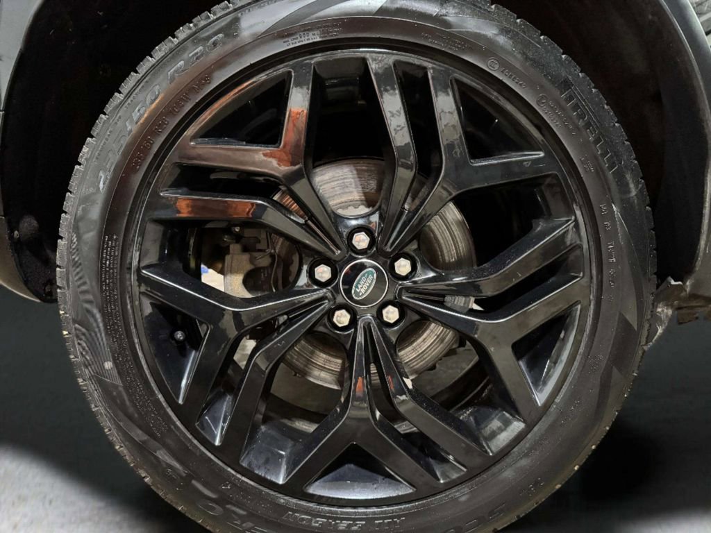 Used 2022 Land Rover Range Rover Evoque R-Dynamic S image 26